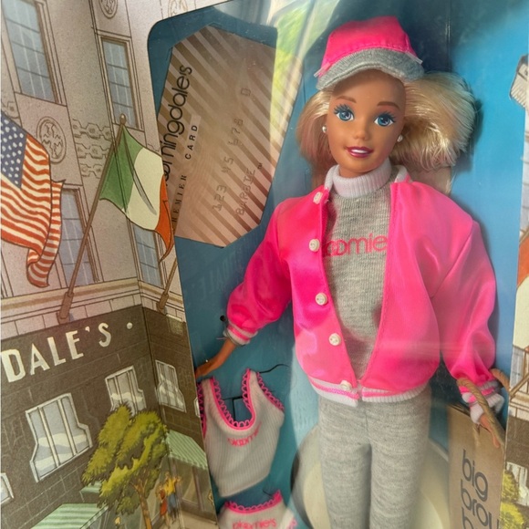 BARBIE AT BLOOMINGDALES LIMITED EDITION NEW IN BOX - Picture 4 of 7